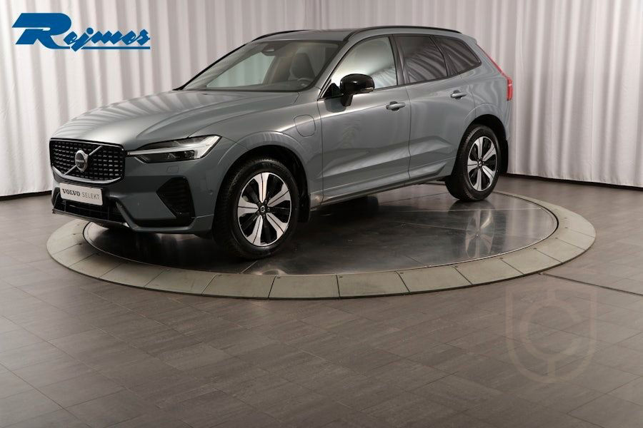 Volvo XC60 Recharge T6 II Plus Dark Edition.