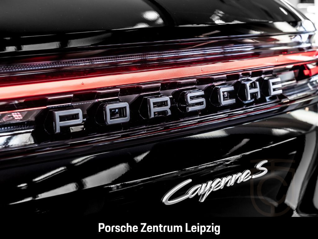 Porsche Cayenne S HD-Matrix InnoDrive PDCC InnoDrive HUD