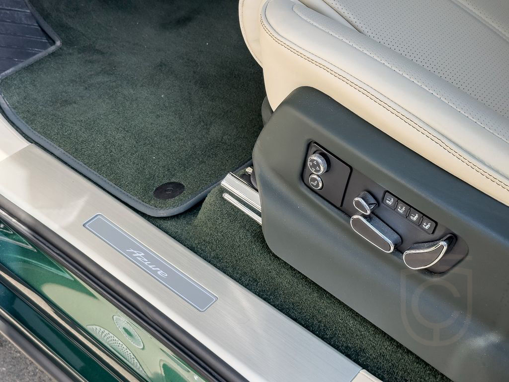 Bentley Bentayga Azure