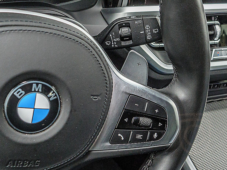 BMW 330i xDrive Touring