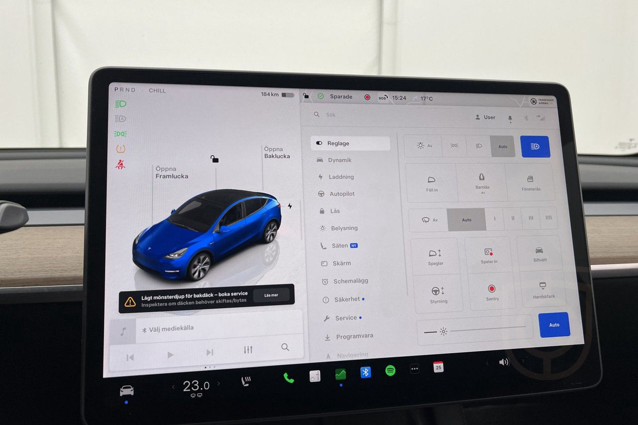 Tesla Model Y Long Range AWD Autopilot