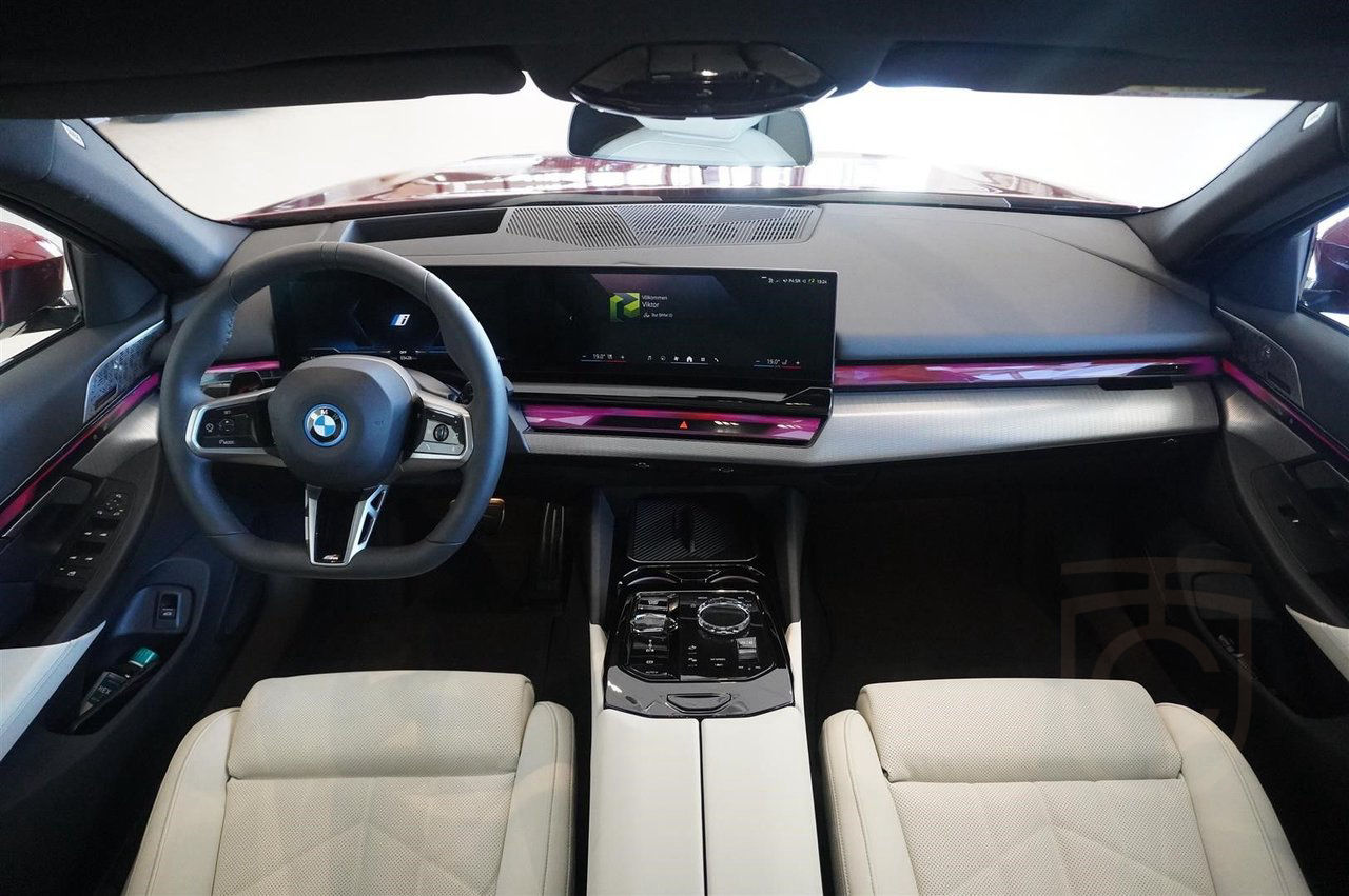 BMW i5 eDrive40 Touring M Sport Business Launch Ed