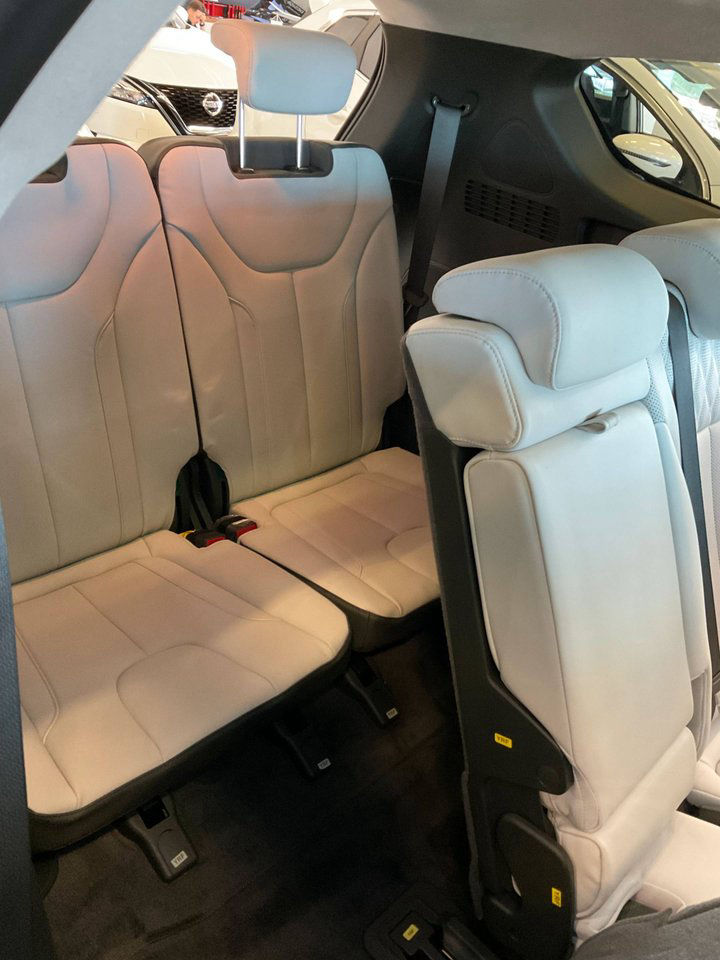 Hyundai Santa Fe PHEV Advanced Luxury Pack 7 sits 4WD Dragk.