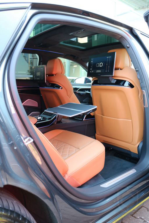 Audi A8 L 60 TFSI e Lang S line /3xTV/Pano/B&O/170NP
