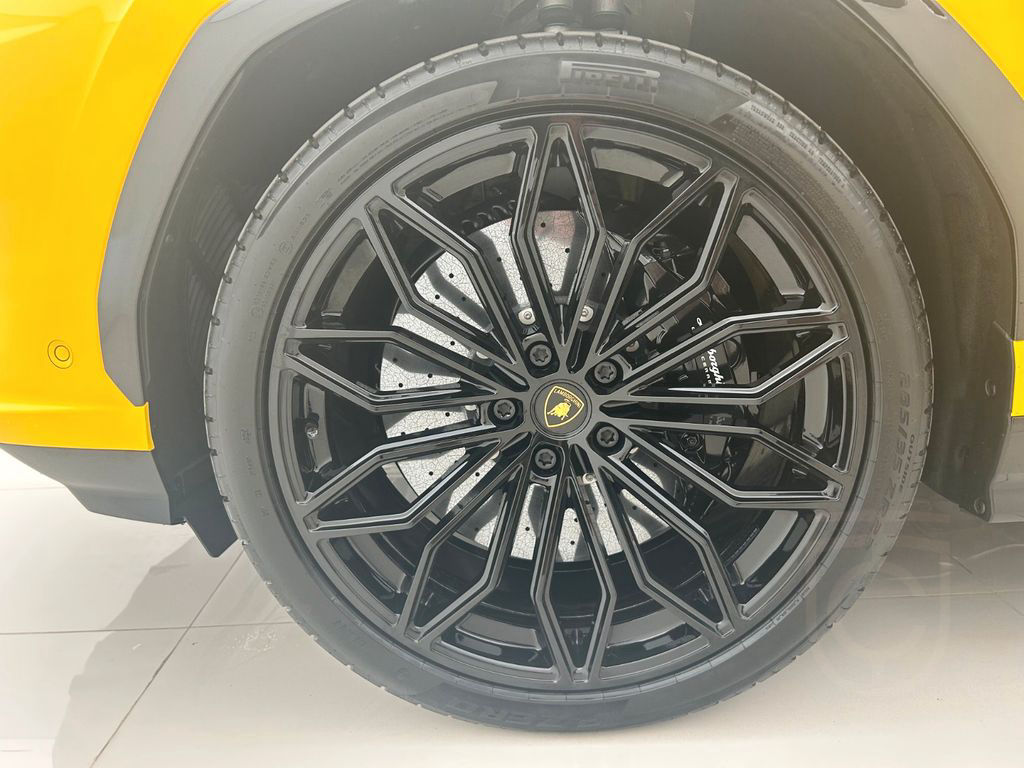 Lamborghini Urus 4.0 V8 PHEV SE CARBON/PANORAMA/23"
