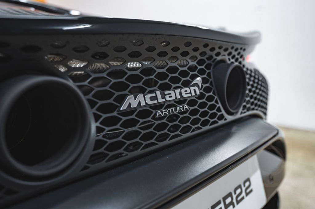 McLaren ARTURA COUPE STOCK LIKE NEW PERFECT CONDITION