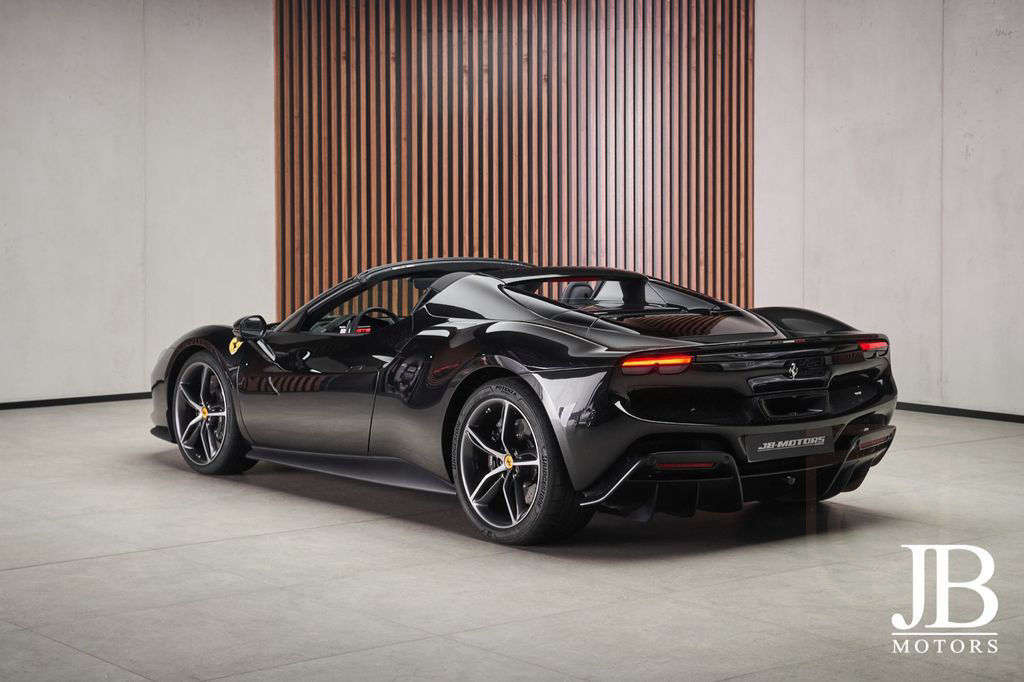 Ferrari 296 GTS Nero Daytona LIFT JBL CARBON SURROUND