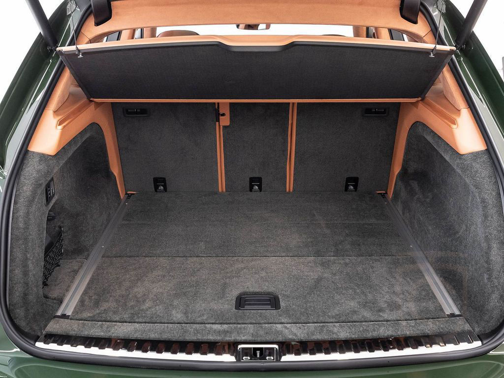 Bentley Bentayga Azure V8 BENTLEY FRANKFURT / FULL