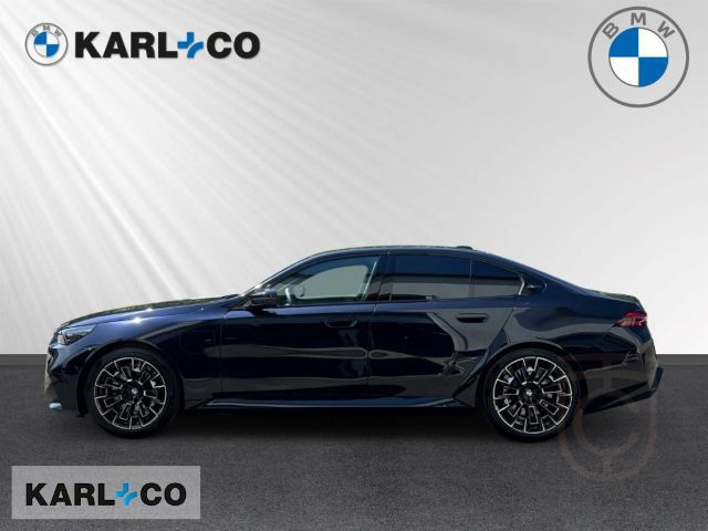 BMW M5 Limousine Carbon B&W Panorama IconicGlow LHZ