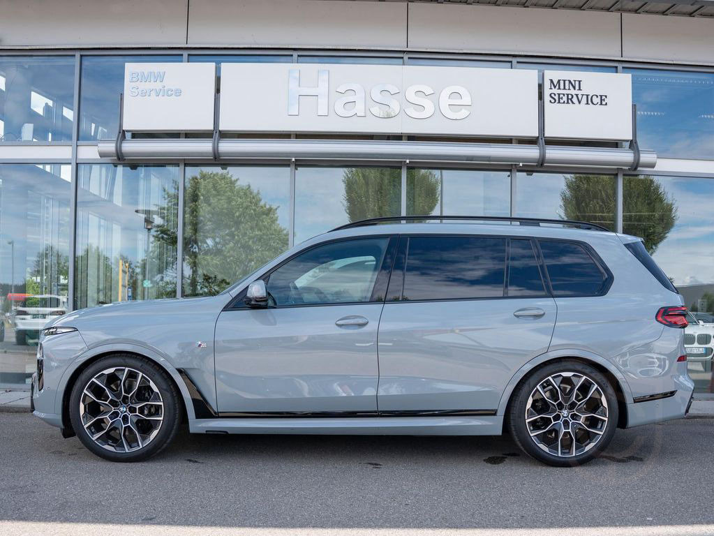 BMW X7 xDr 40d M-SportPro 22Z SI 5/100 AKTIVLENK H/K