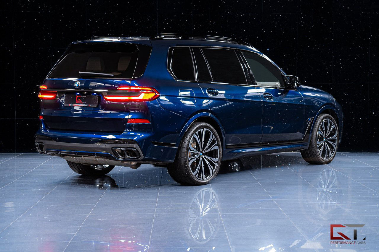 BMW X7 M60i