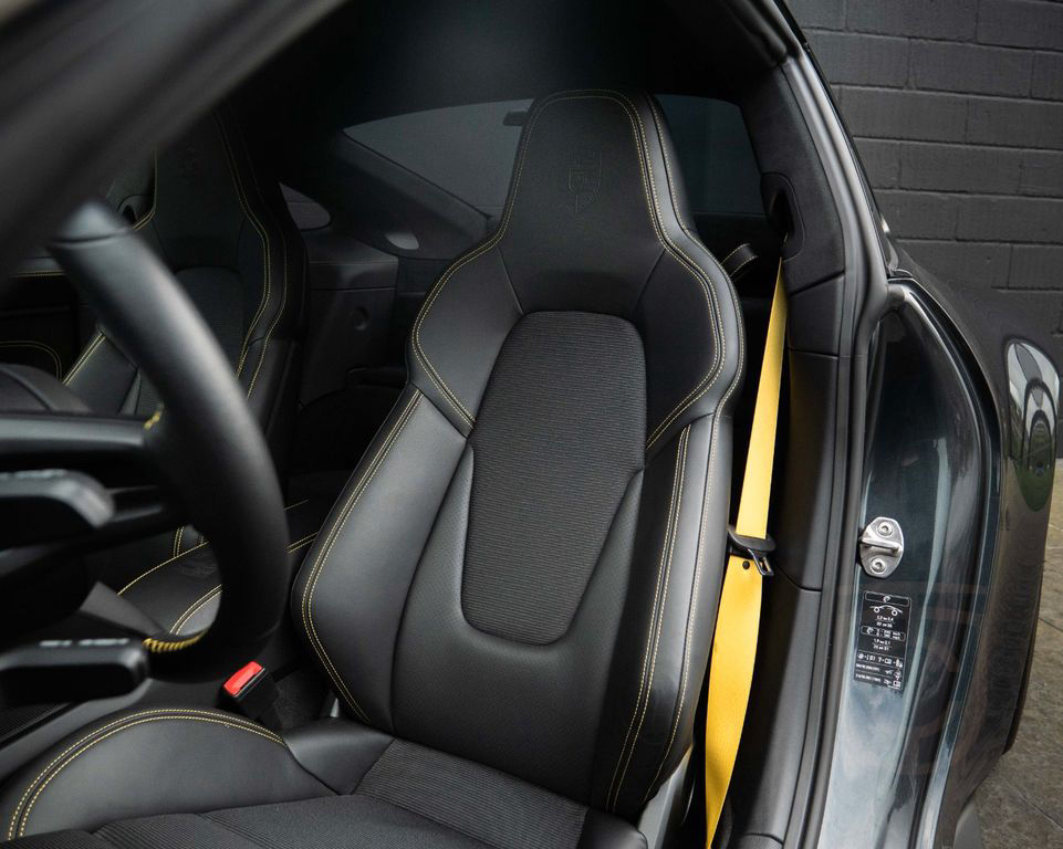 Porsche 992(911) GT3 Touring*PCCB*BOSE*LIFT*PASM*VTS