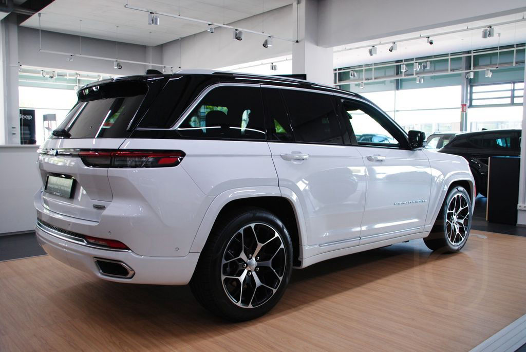 Jeep Grand Cherokee 4xe Summit, 21", NP: 102.970,-