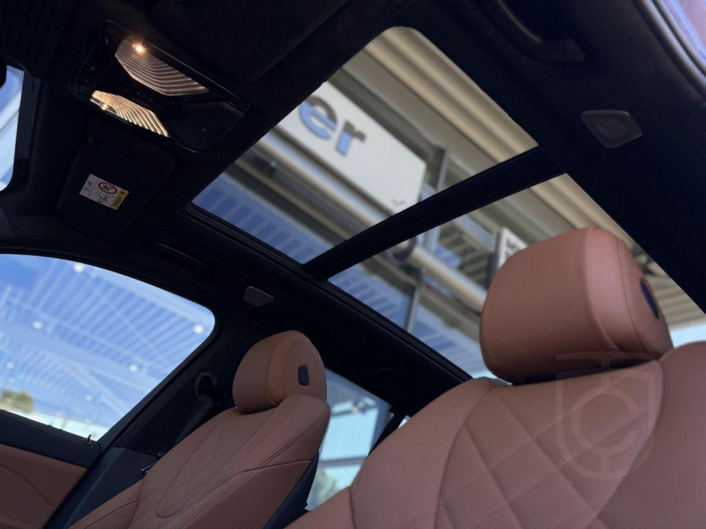 BMW X5 M60i IntAktLenk.HUD SurView Bow+Wil.Soft 22"
