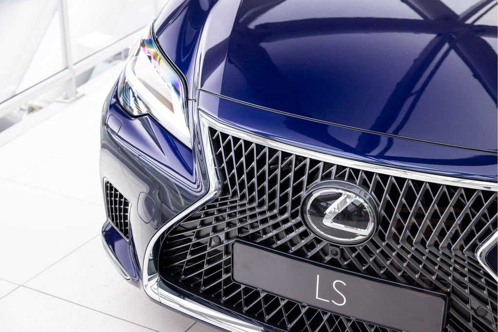 Lexus LS 500 500h AWD President Line | Ottoman seat |