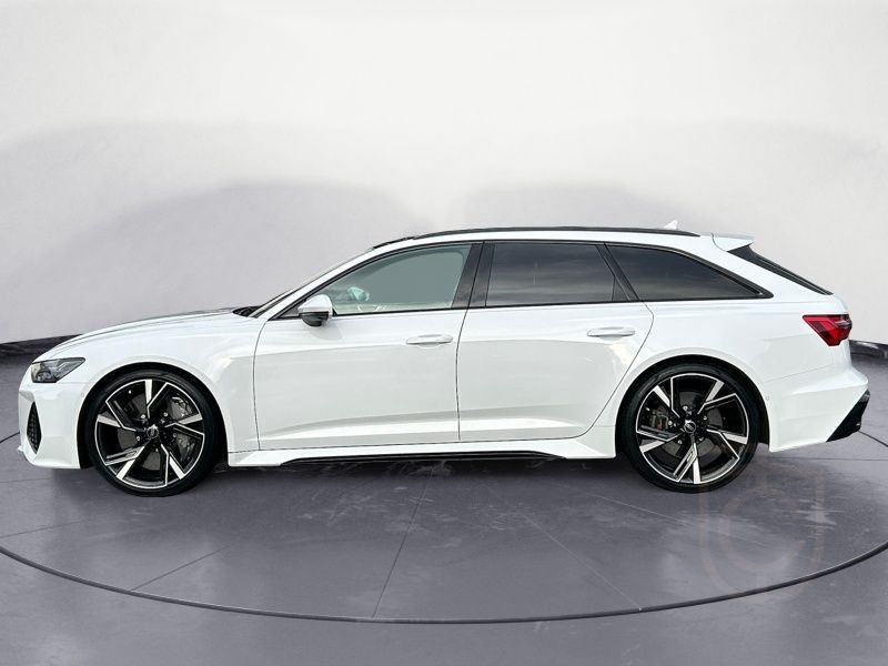 Audi RS6 Avant 4.0 TFSI quattro tiptronic Anhängevor.