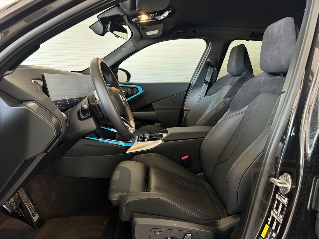 BMW X3 30e M-PAKET / INNO-PAKE T / ICONIC GLOW