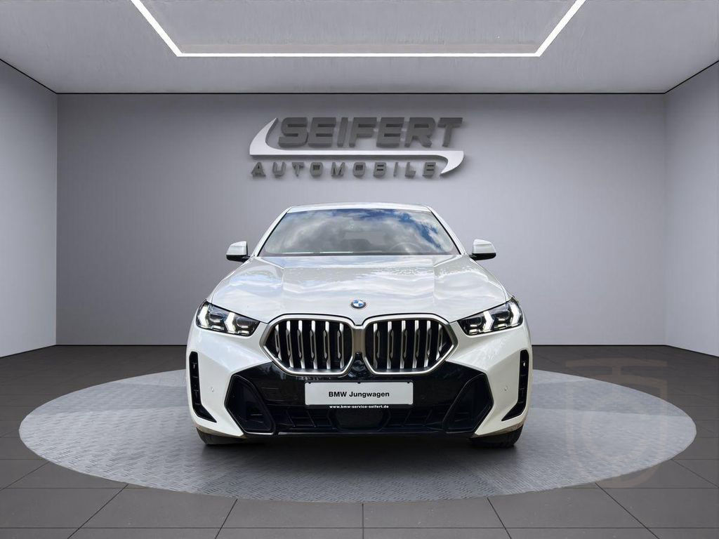BMW X6 xDrive40d | M-SPORT | AHK | Harman | PANO |