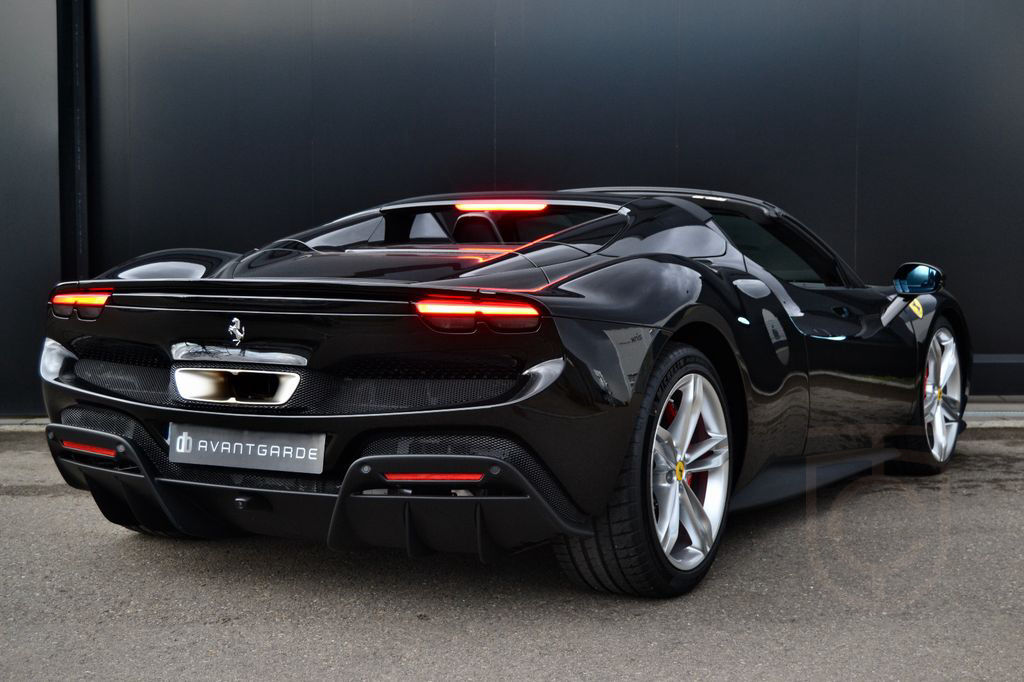 Ferrari 296 GTS Carbon Racing Seats LIFT LED