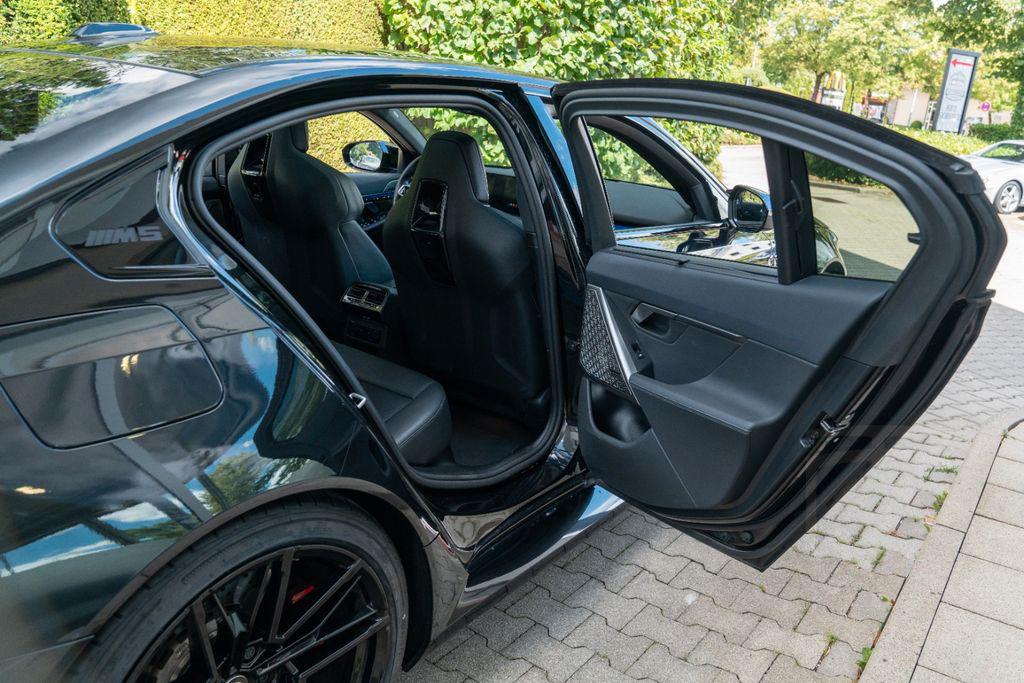 BMW M5 Limousine/ DRIVING PROF. / COMFORT PAKET/ B&W