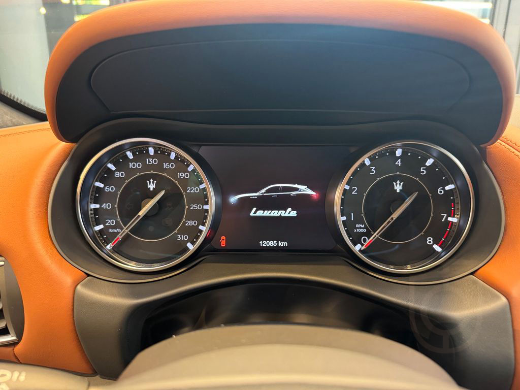 Maserati Levante 3.0 V6 430HP Modena *F-Tributo* Lim.Ed