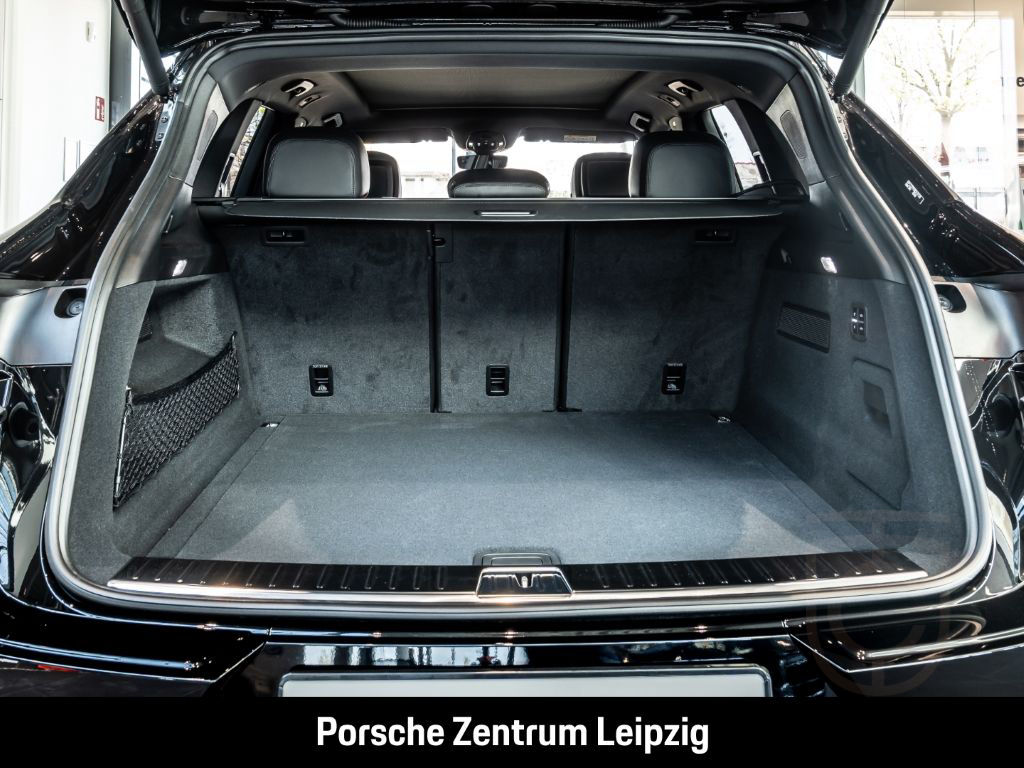 Porsche Cayenne S HD-Matrix InnoDrive PDCC InnoDrive HUD