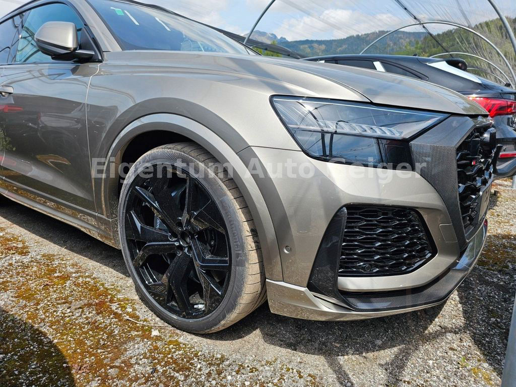Audi RSQ8 quattro S-line *Audi exclusive Karatbeige*
