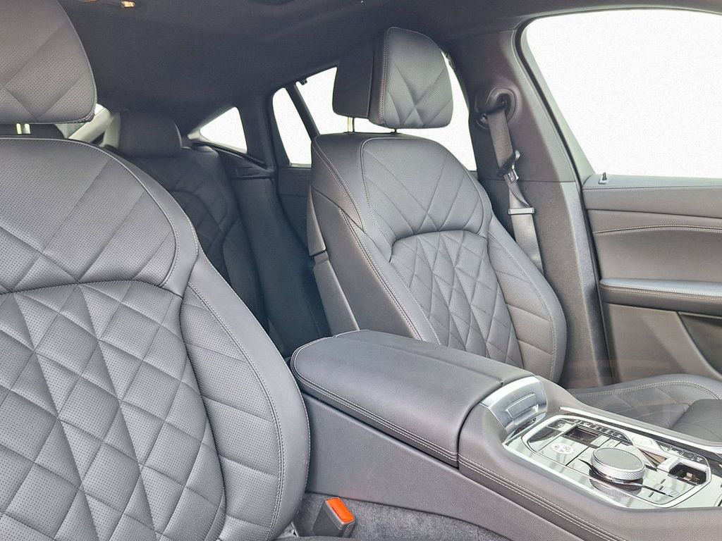 BMW X6 xDr40i M Sport DAPro,Stdhz,Iconic,Massage,AHK