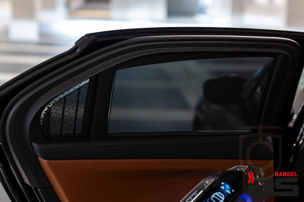 BMW M760 e|Executiv|Connois|Innov|SkyL|Iconic|B&O|21