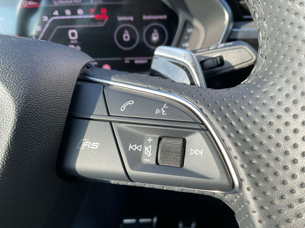 Audi RS Q3 Nappa 360° AHK Sonos 280 km/h Fahrwerk RS+
