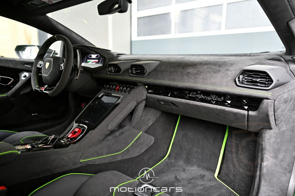 Lamborghini Huracan Sterrato 1 OF 1499 EXP € 274.983