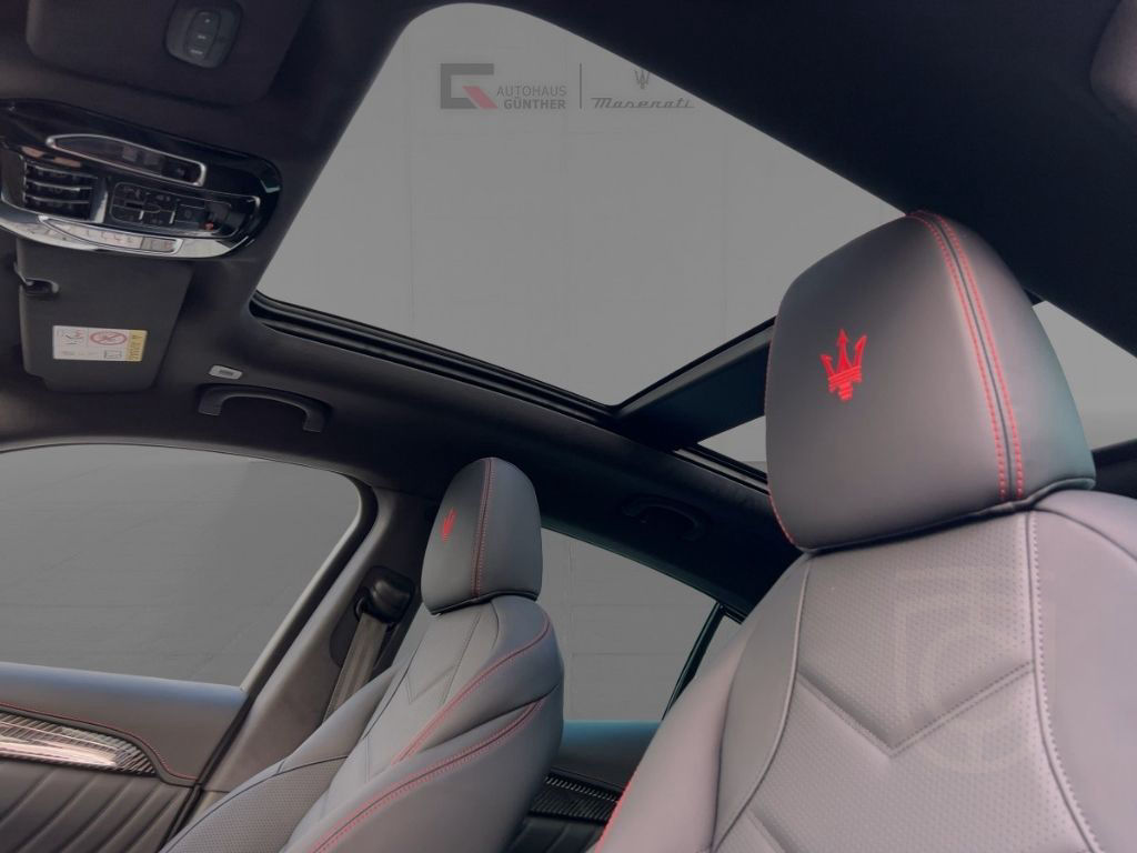Maserati Grecale Trofeo V6 530HP AWD MY24 -Carbon -Klima