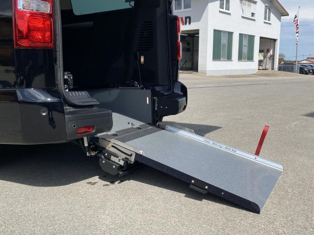 Peugeot Traveller L3 Allure 2.0 BlueHDi 180 EAT8 Navi