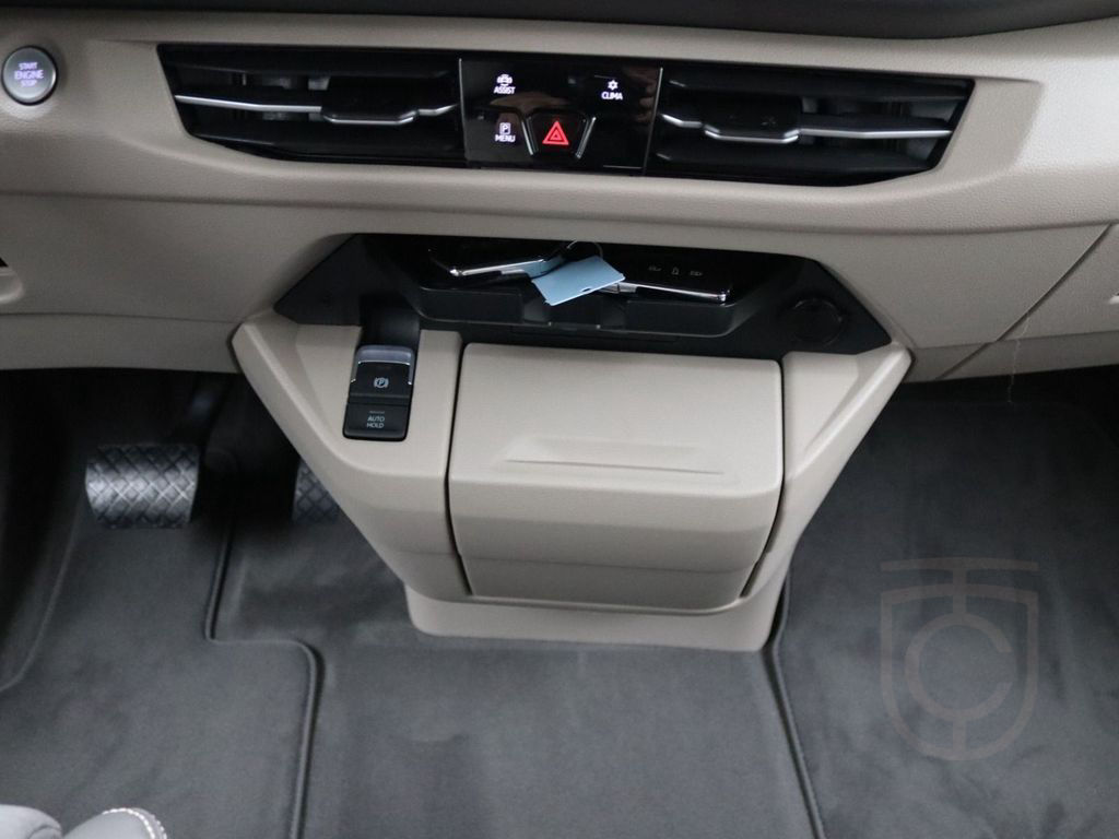 Volkswagen Multivan Life 2.0 TSI DSG/ Matrix, AHK, 7-Sitzer