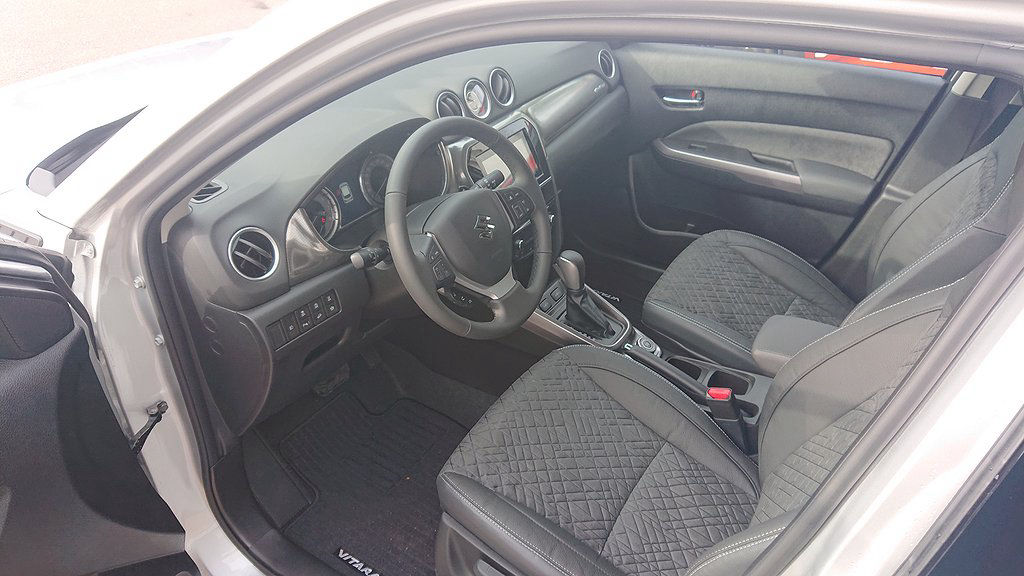 Suzuki Vitara 1.4 Boosterjet Inclusive Hybrid Automat