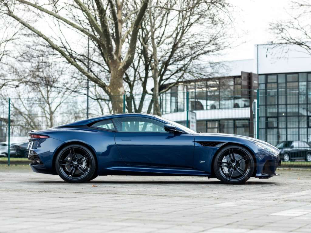 Aston Martin DBS Q Seychelles Blue*Alcantara Black