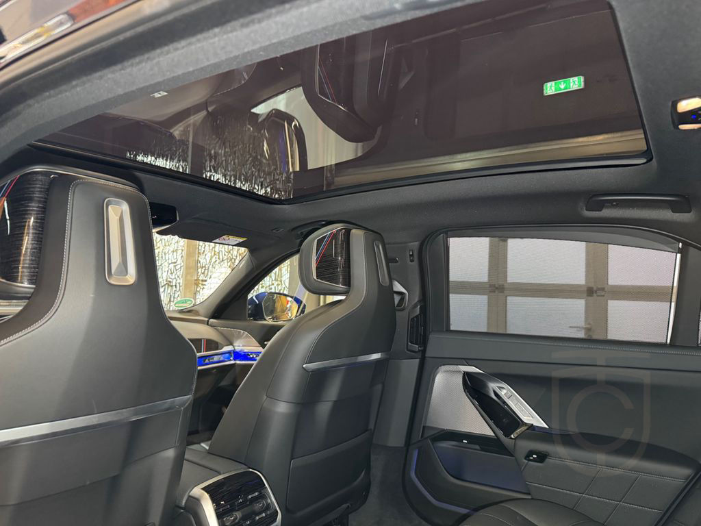 BMW 740d xDrive M Sport~PANO SKY~KAMERA 360~HEAD-UP