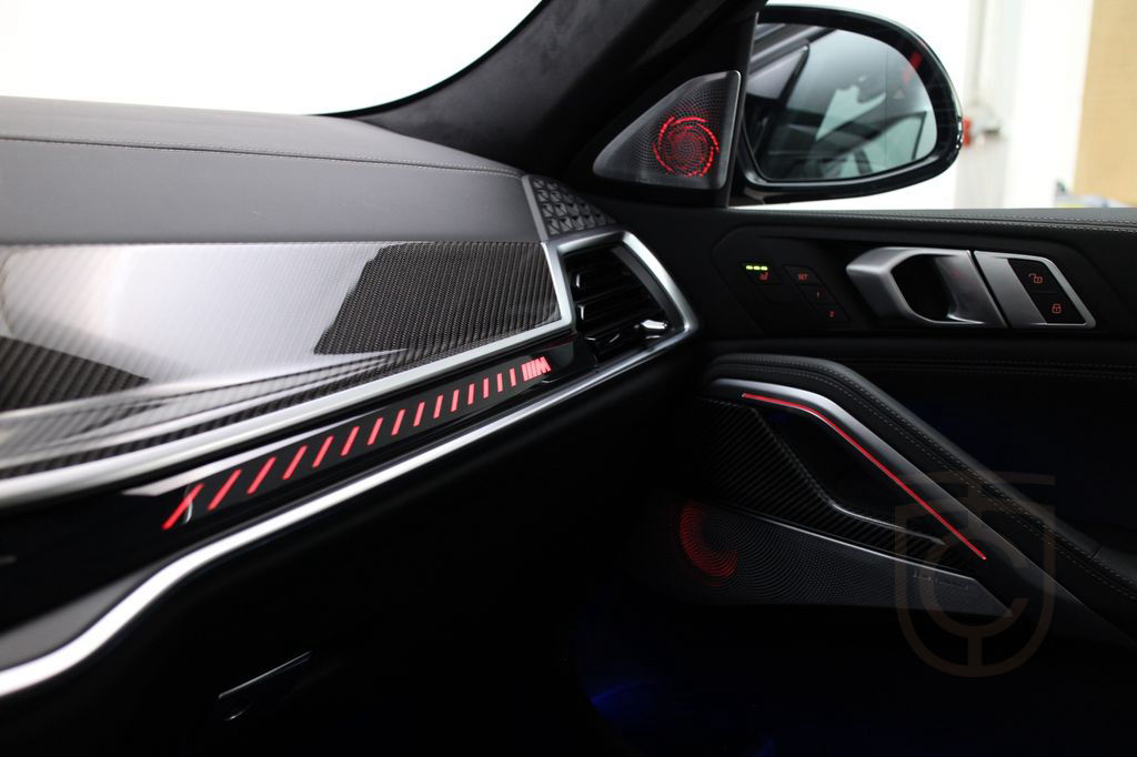 BMW X6 M60 i xDrive B&W HeadUp SoftClose AHK 22"