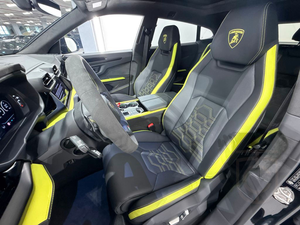 Lamborghini Urus 4.0 V8 PHEV SE