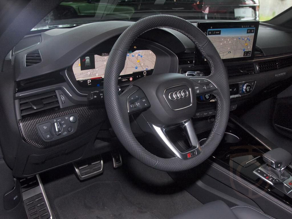 Audi RS4 Competition 331(450) kW(PS) tiptronic Alu-20