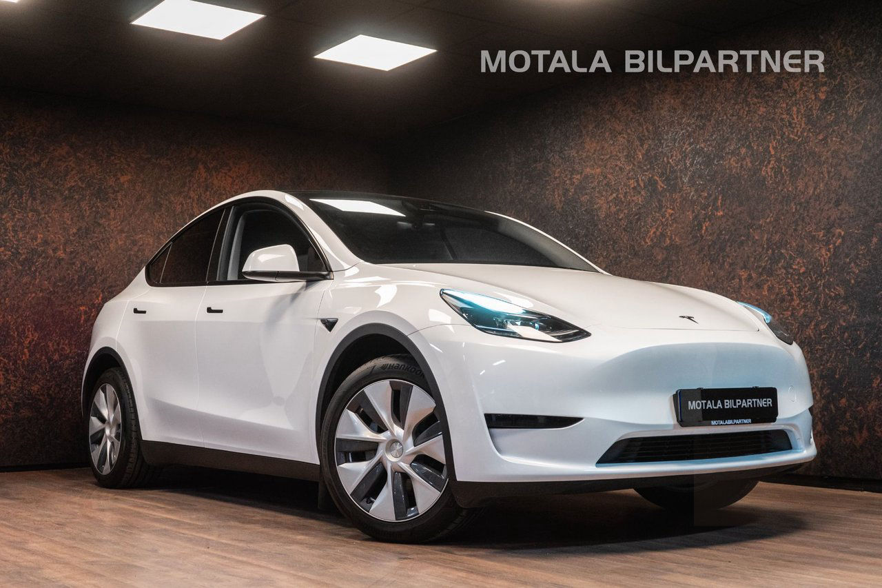 Tesla Model Y Standard Range