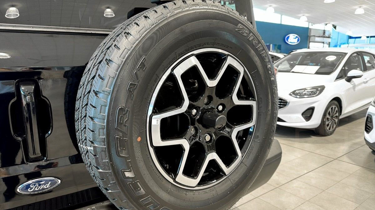 Ford Bronco Outer Banks 2.7L Bi-Turbo EcoBoost V6