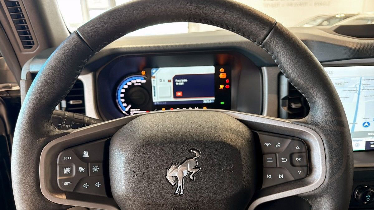 Ford Bronco Outer Banks 2.7L Bi-Turbo EcoBoost V6