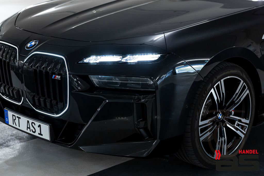 BMW M760 e|Executiv|Connois|Innov|SkyL|Iconic|B&O|21