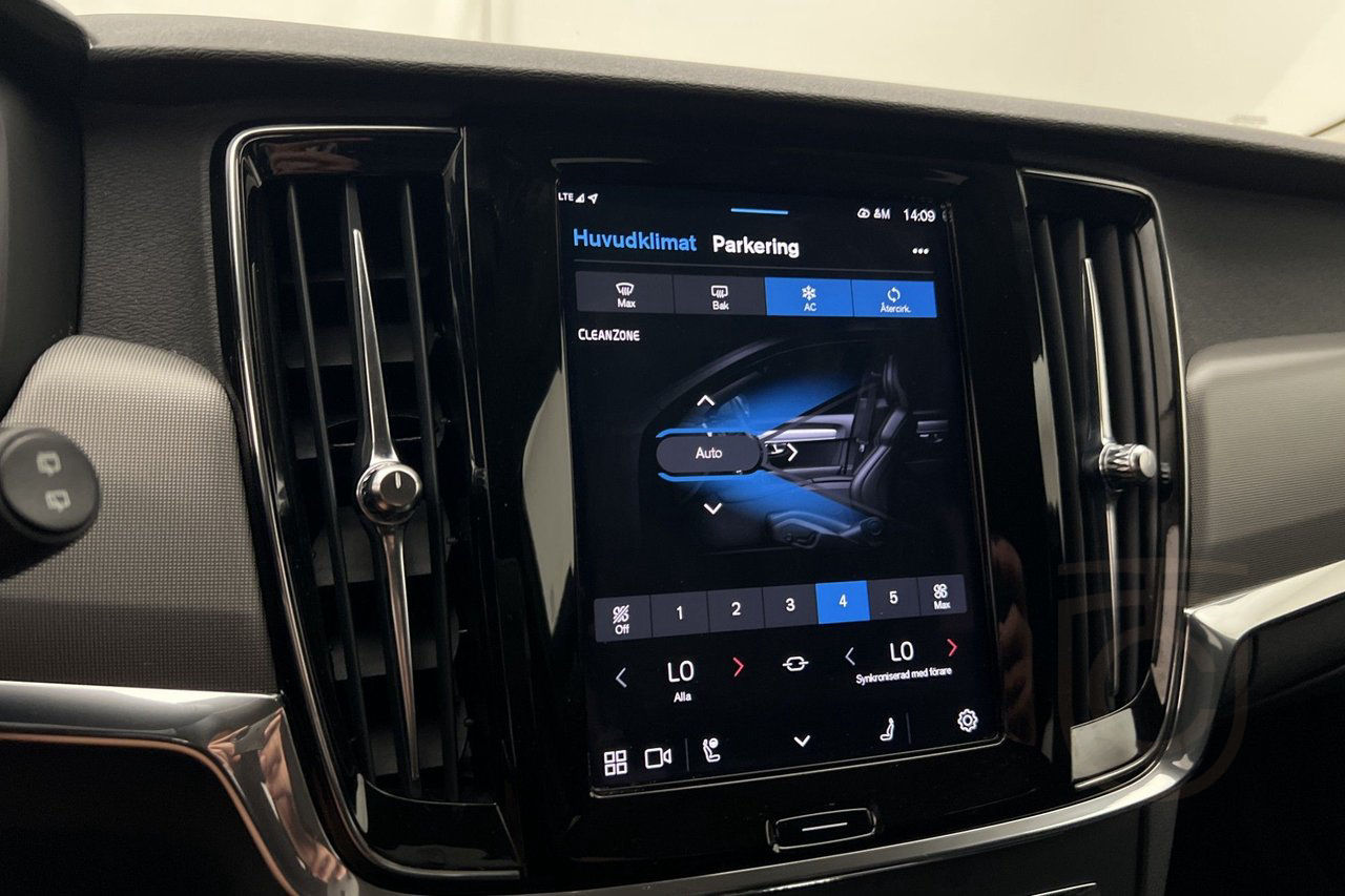 Volvo V90 Recharge T6 AWD Core Bright