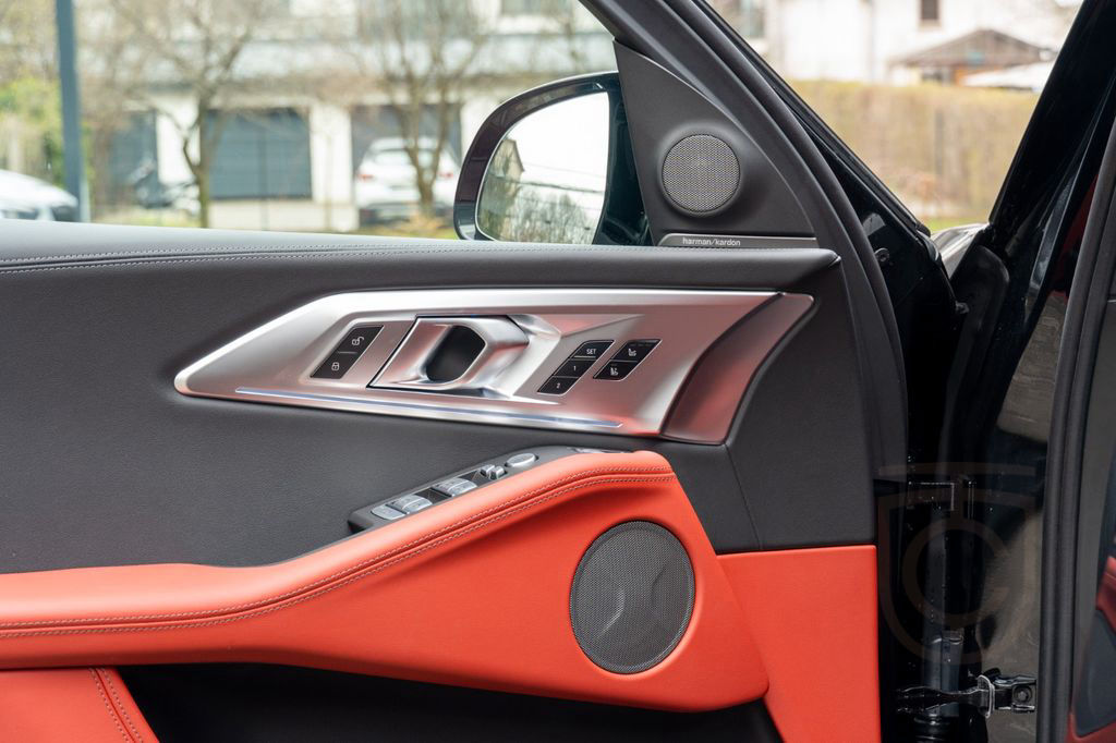 BMW XM 50e DR.ASS.PRO.SOFTC.MASSAGE.H/K.360°.AHK.