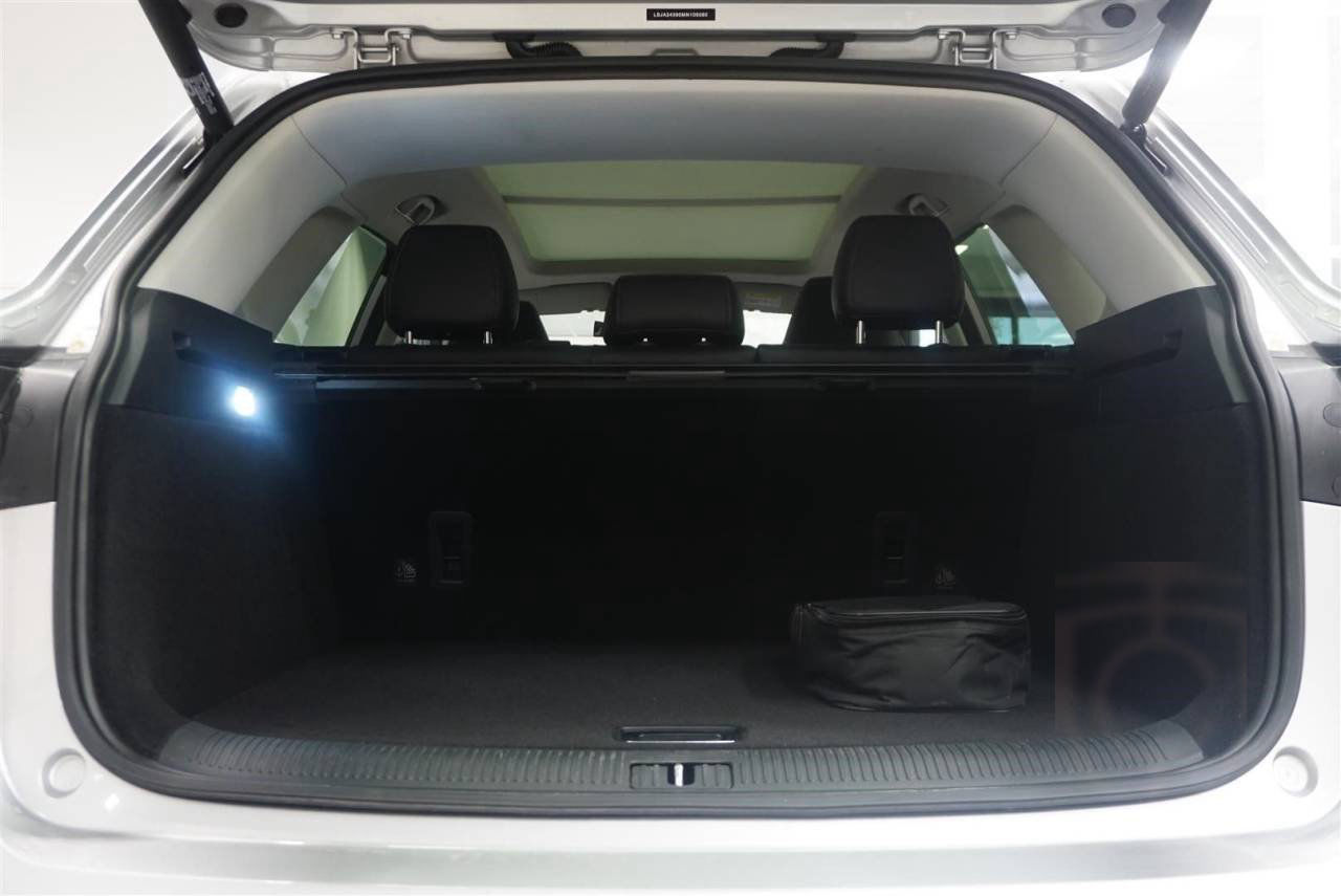 MG EHS Plug-In Luxury