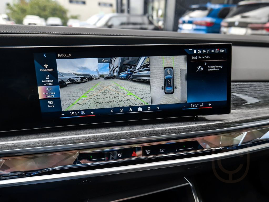 BMW 750e xDrive HUD PANO ACC 360°KAM RFK NAVI LED