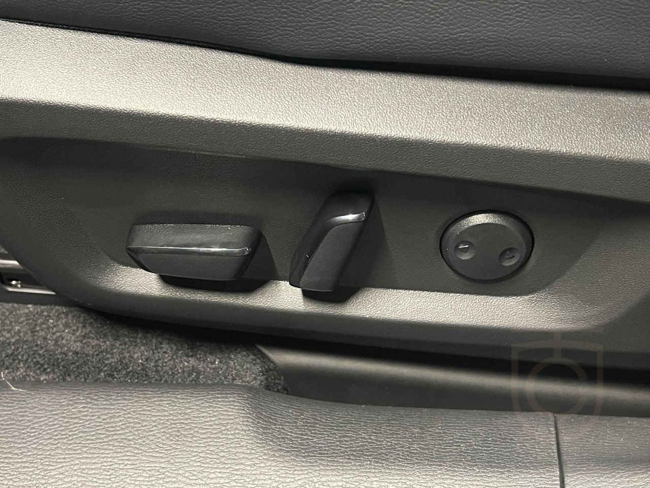 Mitsubishi Outlander Invite PHEV 4wd PLUG IN