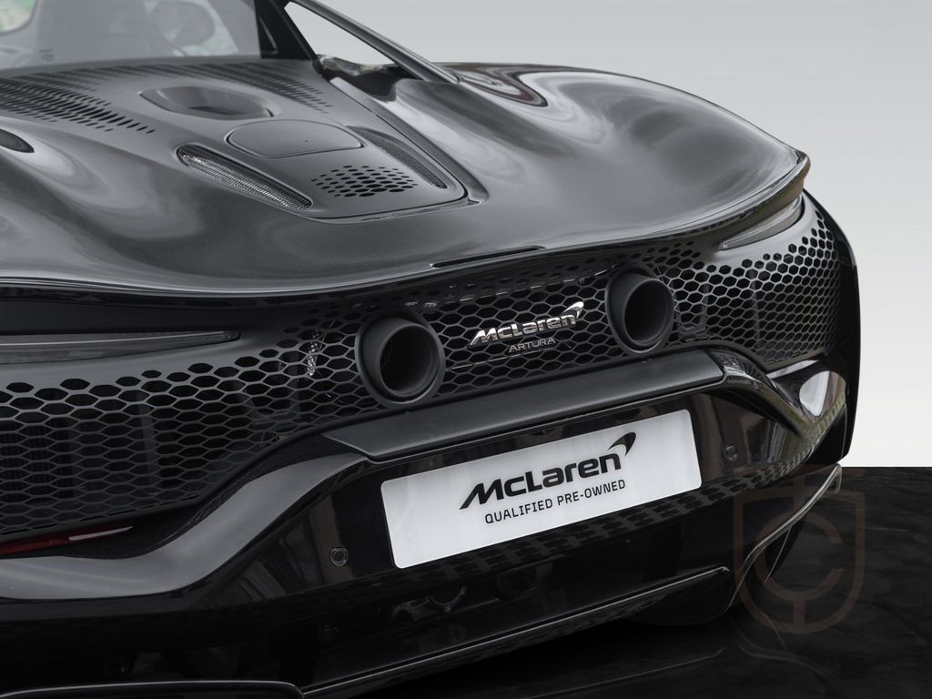 McLaren Artura | Cosmos | Carbon Sill Finishers